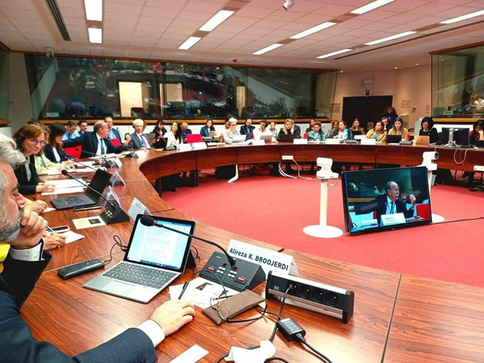 Insta Cuba en foro a evitar privatización del conocimiento científico