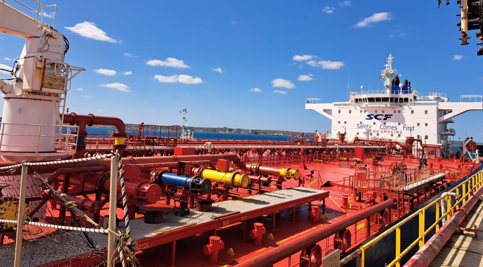 Arriba a Matanzas buque con más de 90 000 toneladas de petróleo ruso Arriba a Matanzas buque con más de 90 000 toneladas de petróleo ruso