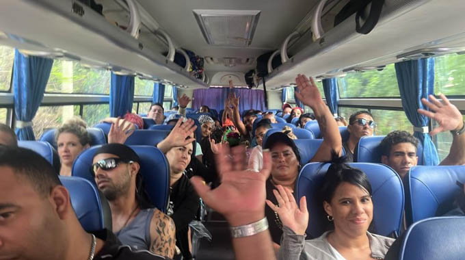 Retornan a Cuba connacionales varados en Haití Retornan a Cuba connacionales varados en Haití