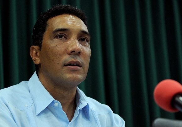 Ministro de Transporte cubano llega a Irán en visita oficial Ministro de Transporte cubano llega a Irán en visita oficial