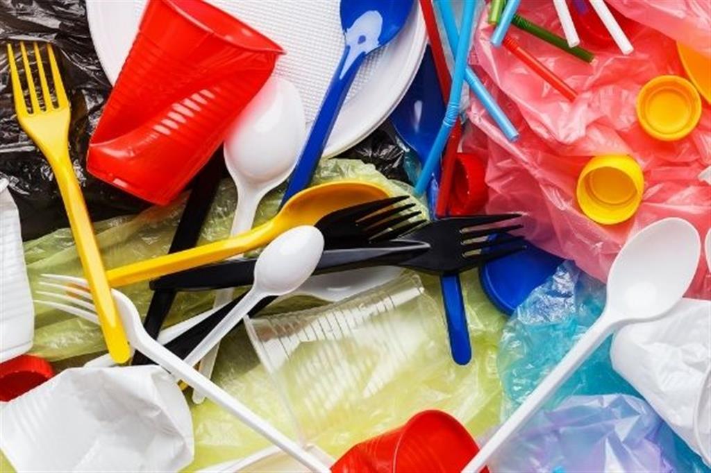 Envases de plástico para alimentos contienen sustancias nocivas