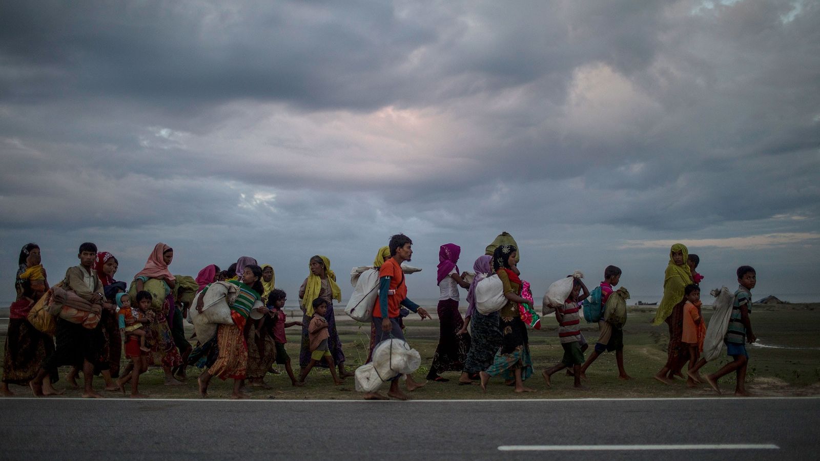 Movimientos migratorios marcarán al siglo XXI, avizora OIM Movimientos migratorios marcarán al siglo XXI, avizora OIM