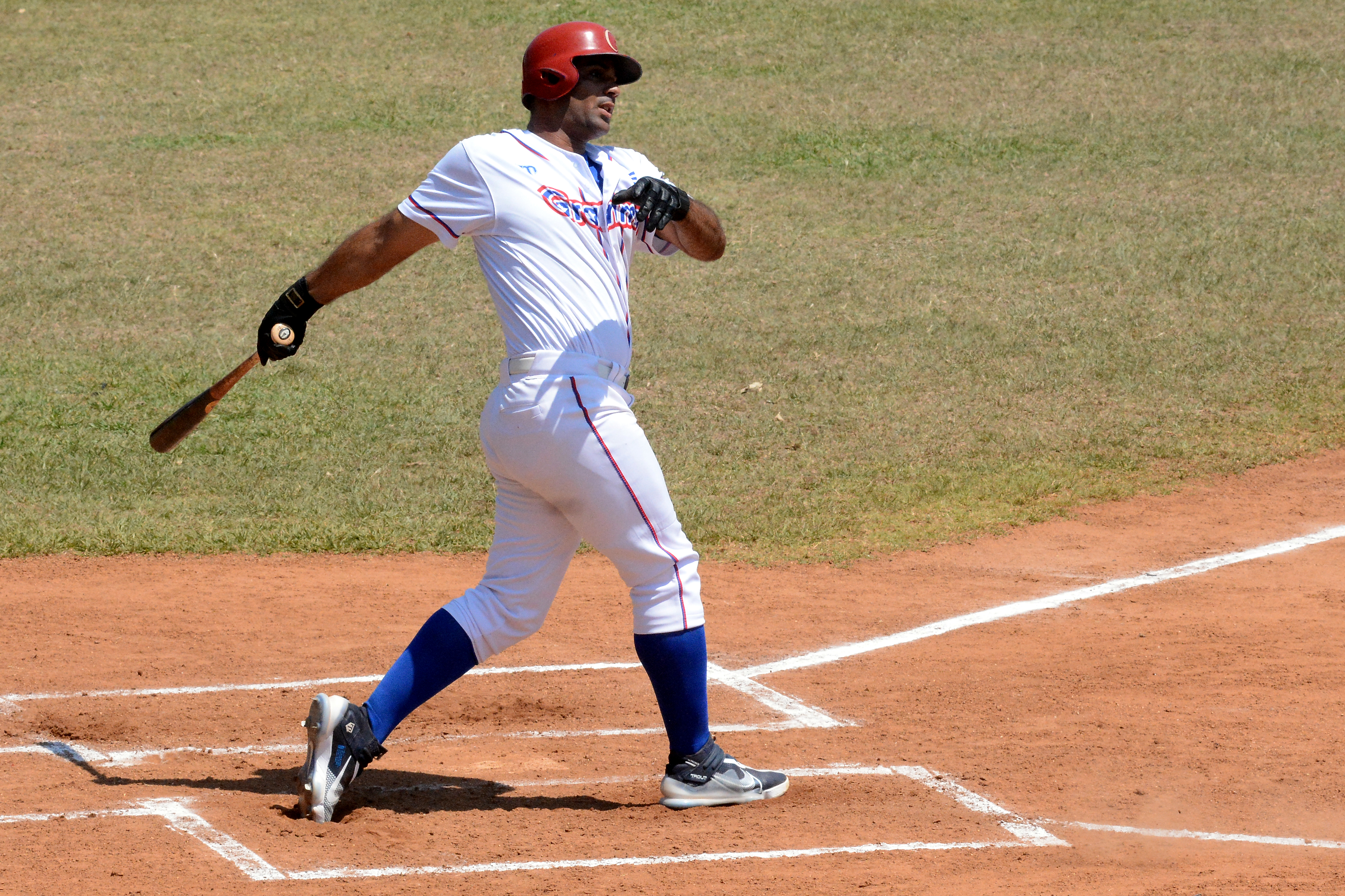 Avilés, onceno granmense en llegar a mil hits en series nacionales Avilés, onceno granmense en llegar a mil hits en series nacionales