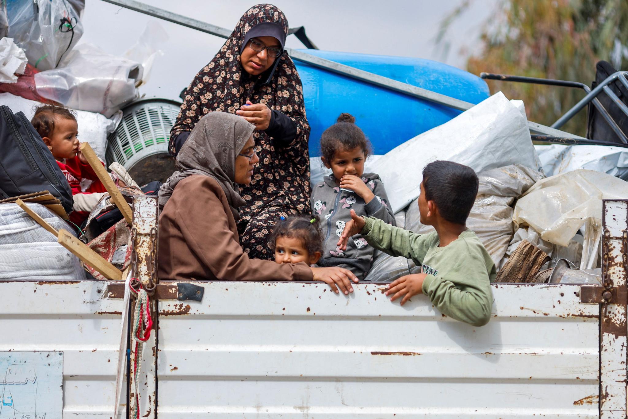 Civiles abandonan Rafah en medio de máxima precariedad, advierte ONU Civiles abandonan Rafah en medio de máxima precariedad, advierte ONU
