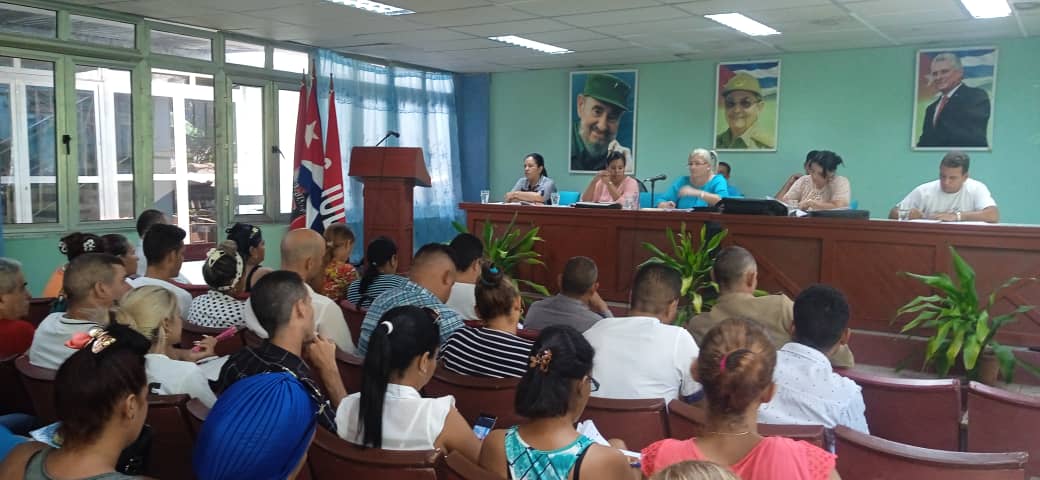 Emanciparnos con nuestros propios esfuerzos Emanciparnos con nuestros propios esfuerzos