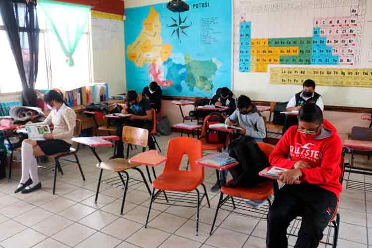 Reanudan clases en parte de capital de damnificado estado brasileño Reanudan clases en parte de capital de damnificado estado brasileño