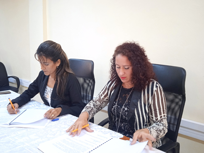 Realizan convenio Fiscalía provincial y Asociación de Comunicadores en Granma Realizan convenio Fiscalía provincial y Asociación de Comunicadores en Granma