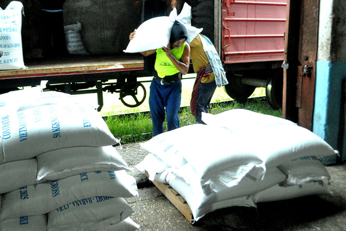 Empresa mayorista informa sobre proceso de descarga y distribución de arroz Empresa mayorista informa sobre proceso de descarga y distribución de arroz