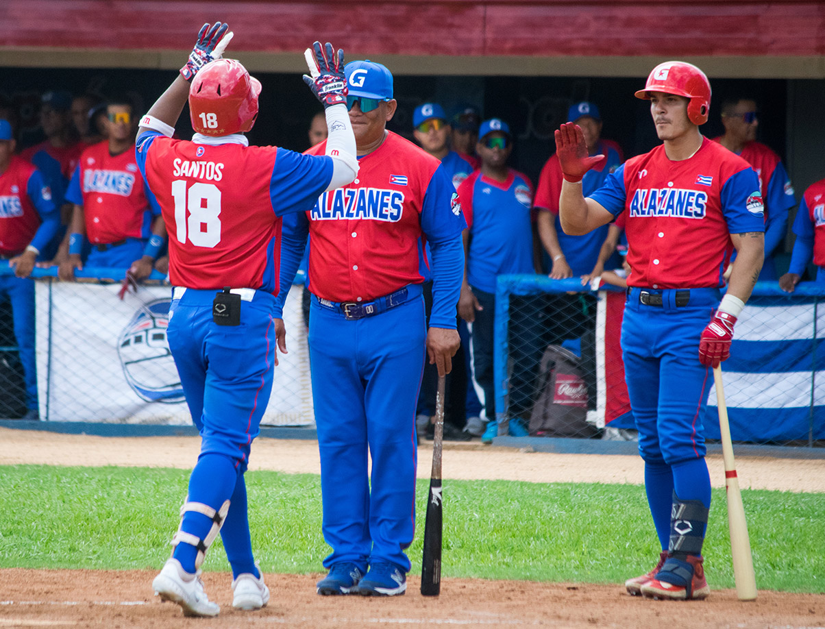 Se definen los cruces de cuartos de final en béisbol cubano Se definen los cruces de cuartos de final en béisbol cubano