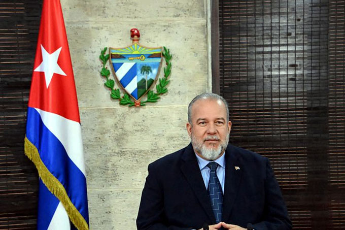 Continuaremos impulsando el desarrollo económico sostenible, en aras de una mayor prosperidad para nuestros pueblos Continuaremos impulsando el desarrollo económico sostenible, en aras de una mayor prosperidad para nuestros pueblos