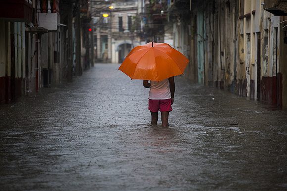 Insmet: Se prevén lluvias fuertes e intensas en occidente y centro durante los próximos días