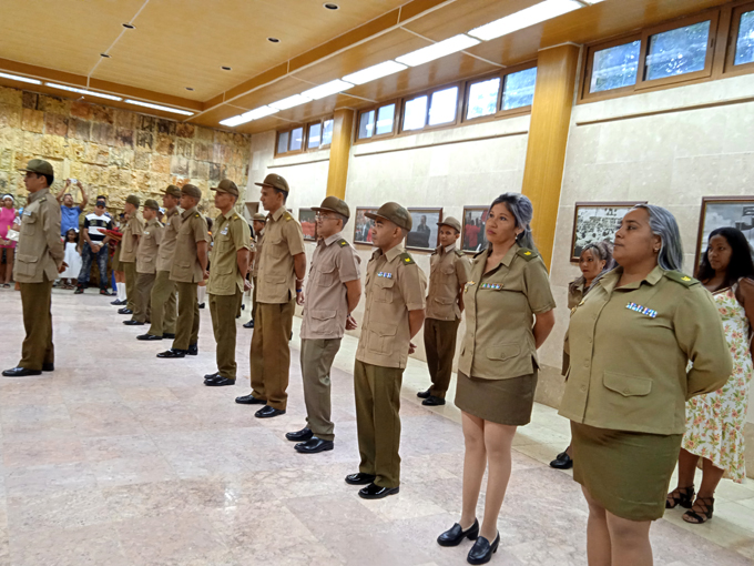 Ascienden a oficiales de las Fuerzas Armadas Revolucionarias Ascienden a oficiales de las Fuerzas Armadas Revolucionarias