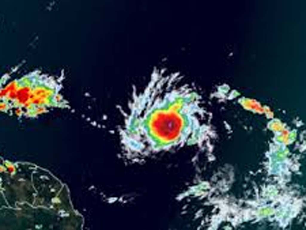 Beryl devasta islas de Granada y deja daños en Barbados Beryl devasta islas de Granada y deja daños en Barbados