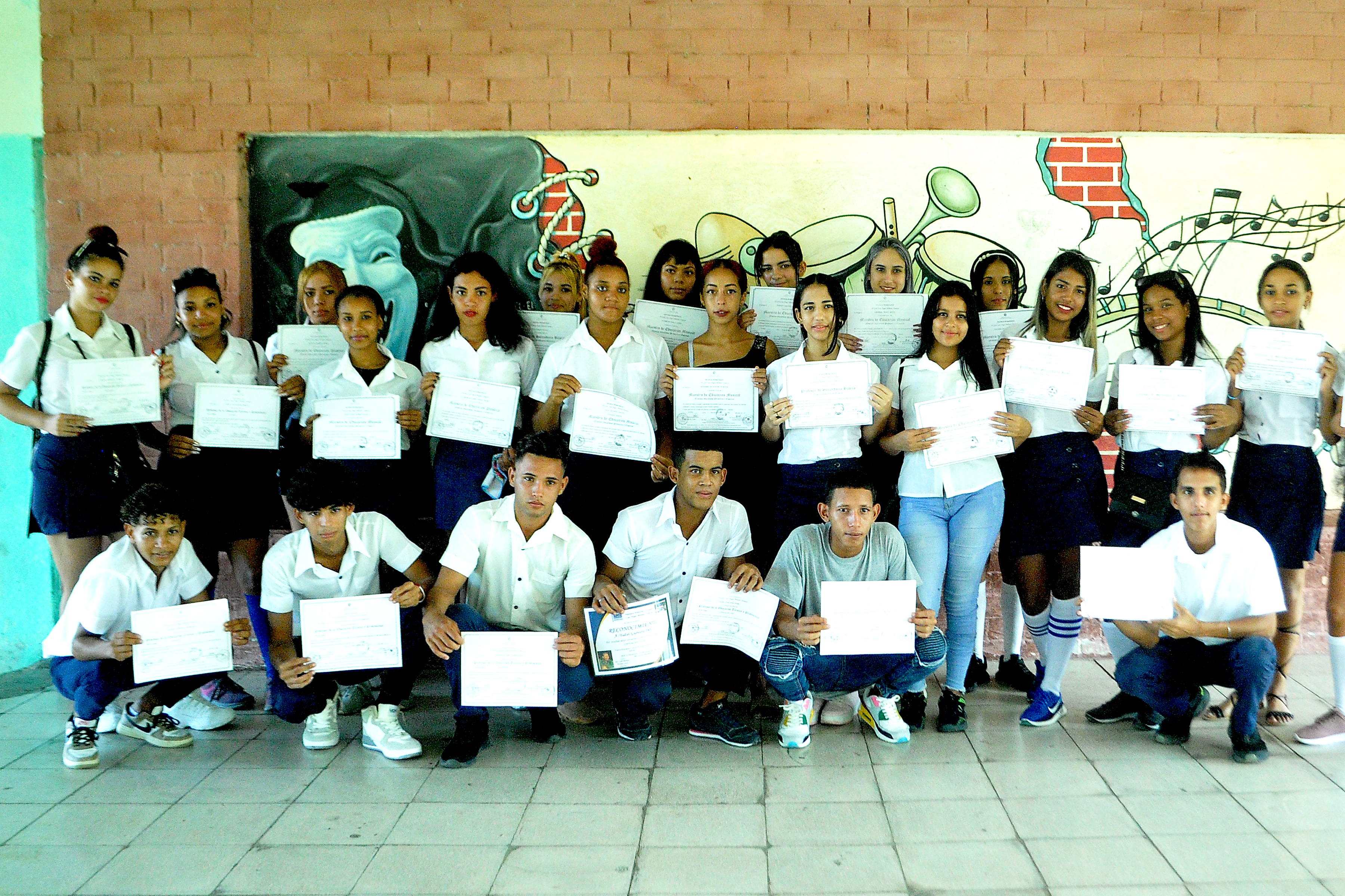 Nuevos graduados contribuirán a la actividad educacional y productiva en Granma Nuevos graduados contribuirán a la actividad educacional y productiva en Granma