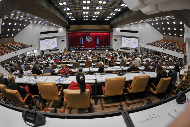 Comisiones del Parlamento continúan análisis de actualidad en Cuba Comisiones del Parlamento continúan análisis de actualidad en Cuba