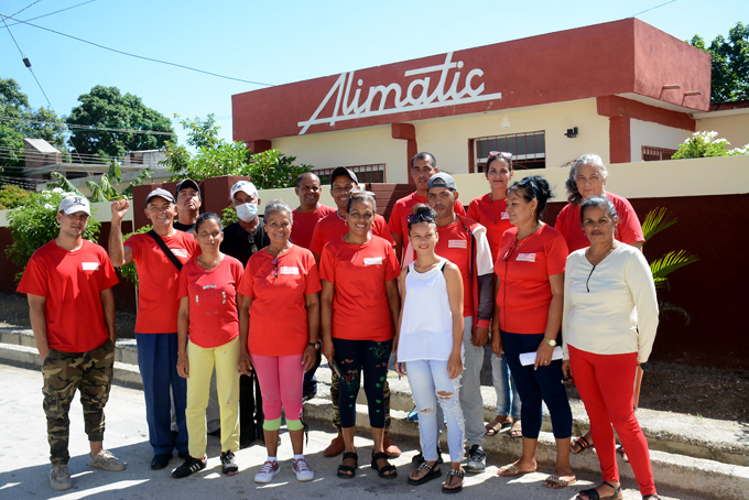 Reconoce Sindicato de la Alimentaria y la Pesca a Alimatic Bayamo Reconoce Sindicato de la Alimentaria y la Pesca a Alimatic Bayamo