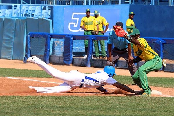 Leones y Vegueros frente a frente