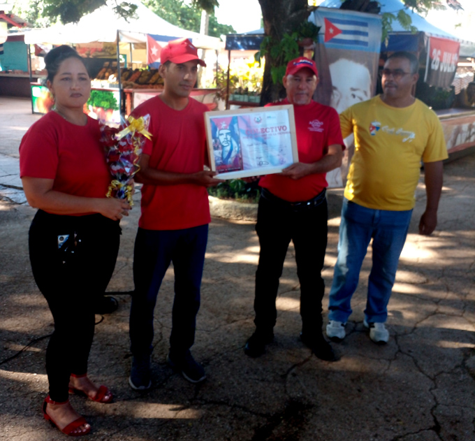 Recibe condición Senderos de victoria, mercado Jesús Menéndez, de Bayamo Recibe condición Senderos de victoria, mercado Jesús Menéndez, de Bayamo