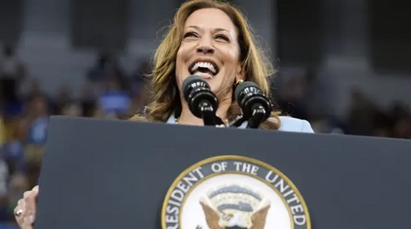 A poco más de 70 días de los comicios, Kamala Harris se impone a Trump en sondeo nacional con siete puntos de diferencia A poco más de 70 días de los comicios, Kamala Harris se impone a Trump en sondeo nacional con siete puntos de diferencia