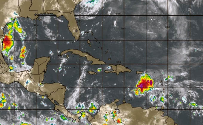 Siguen de cerca tres eventos meteorológicos en Atlántico y mar Caribe Siguen de cerca tres eventos meteorológicos en Atlántico y mar Caribe