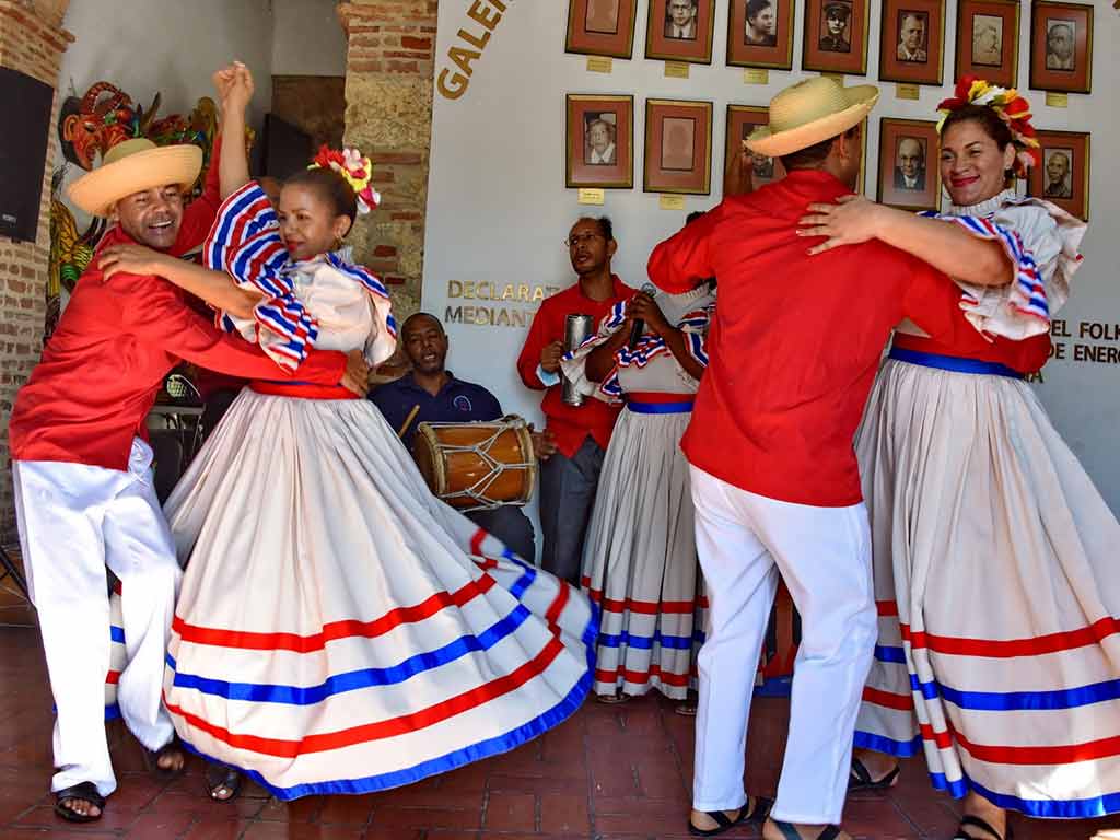 Un baile con sabor a merengue Un baile con sabor a merengue