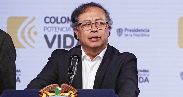Colombia, el gobierno Petro y la influencia del cuarto poder Colombia, el gobierno Petro y la influencia del cuarto poder
