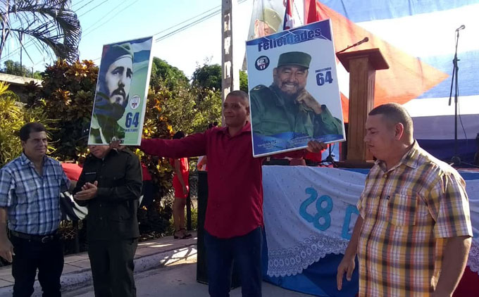 Celebra Granma aniversario 64 de los CDR