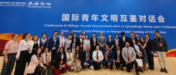Participan jóvenes cubanos en Encuentro Internacional de Jóvenes Líderes de América Latina, el Caribe y China Participan jóvenes cubanos en Encuentro Internacional de Jóvenes Líderes de América Latina, el Caribe y China
