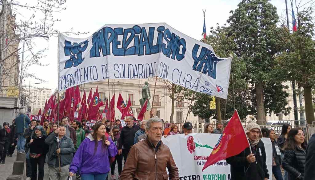 Solidaridad con Cuba y Palestina en marcha por la memoria en Chile (+Fotos) Solidaridad con Cuba y Palestina en marcha por la memoria en Chile (+Fotos)