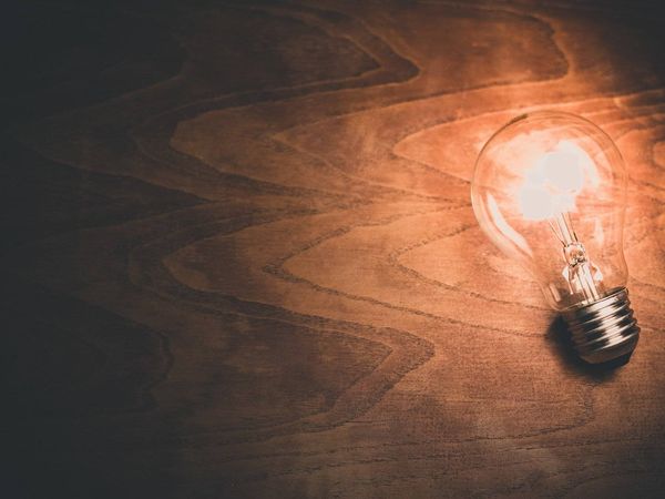 Informa Eléctrica afectaciones al servicio todo el día y tres horas con electricidad