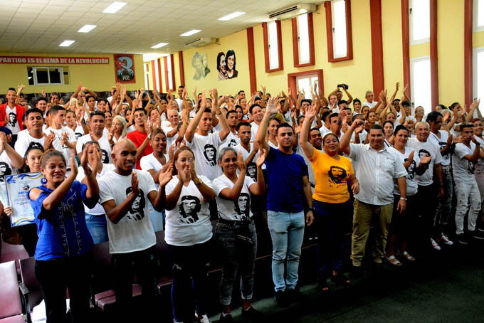 Jóvenes granmenses a la vanguardia Jóvenes granmenses a la vanguardia