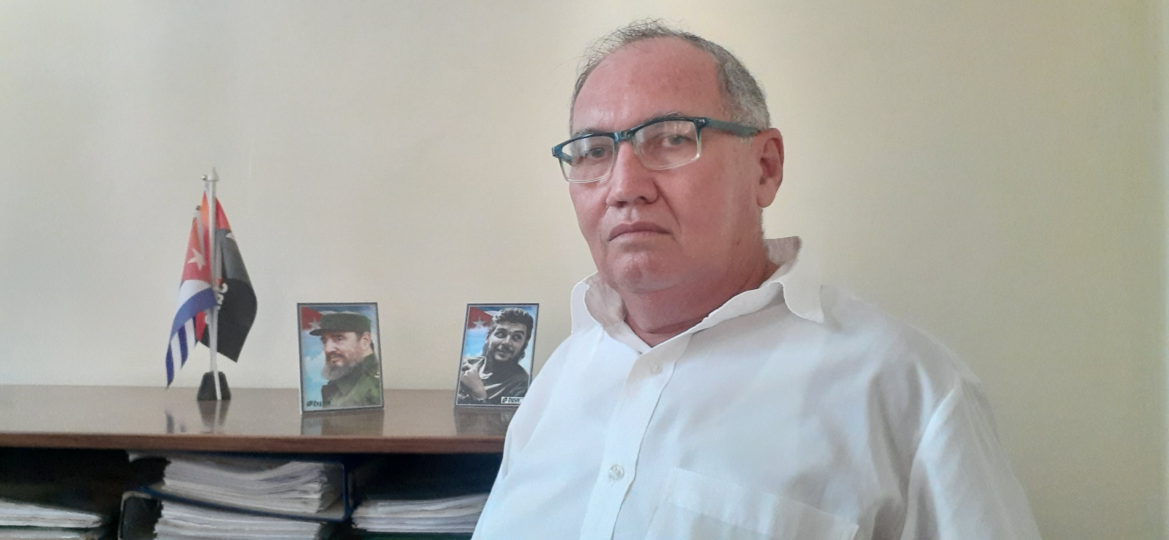 Fernando Bello Rodríguez, ejemplo de trabajador bancario Fernando Bello Rodríguez, ejemplo de trabajador bancario