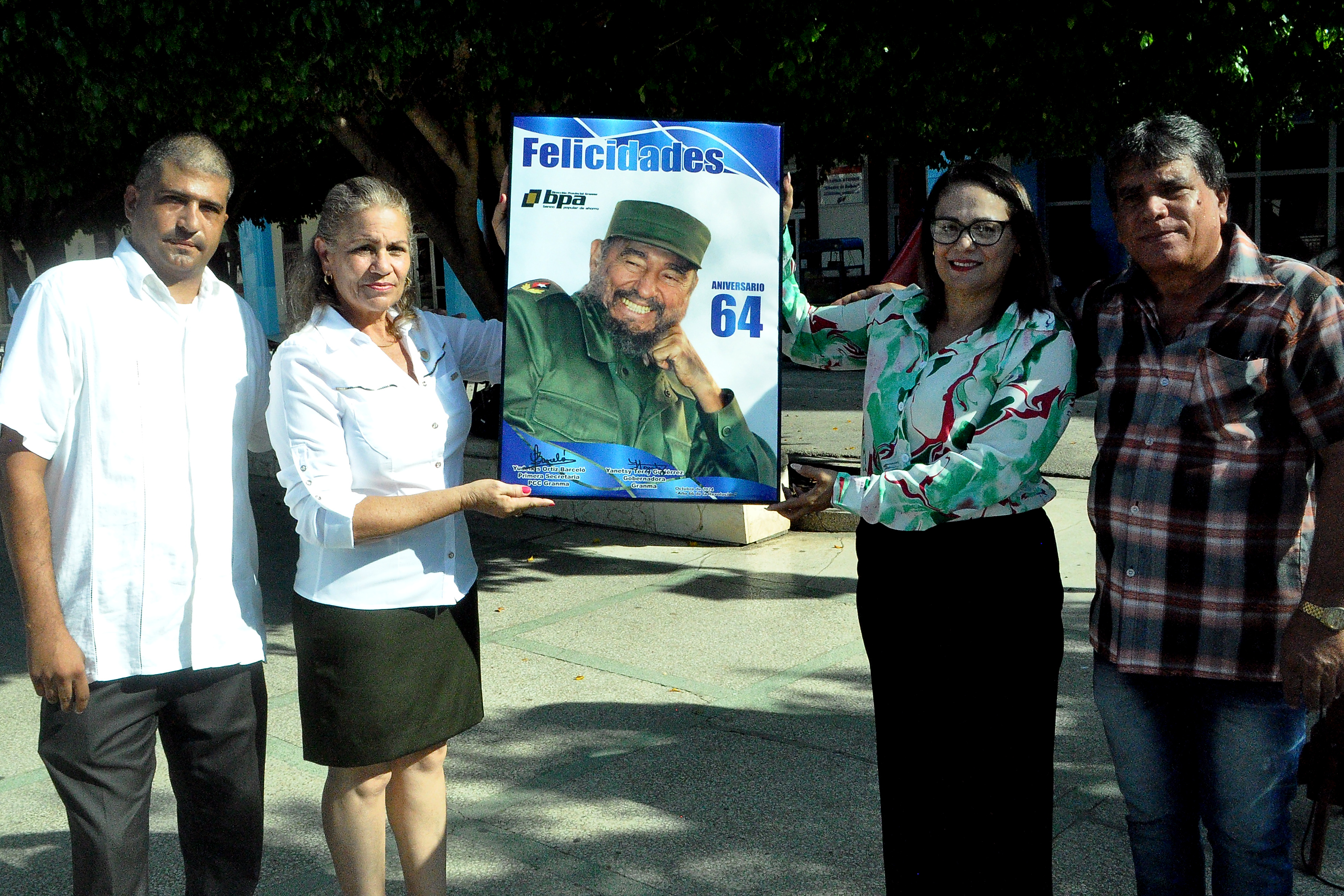 Celebran en Granma Día del Trabajador Bancario Celebran en Granma Día del Trabajador Bancario