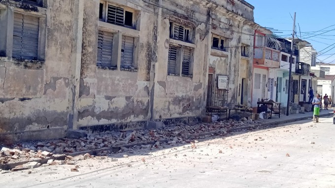 Se evalúan daños de sismos en Manzanillo Se evalúan daños de sismos en Manzanillo