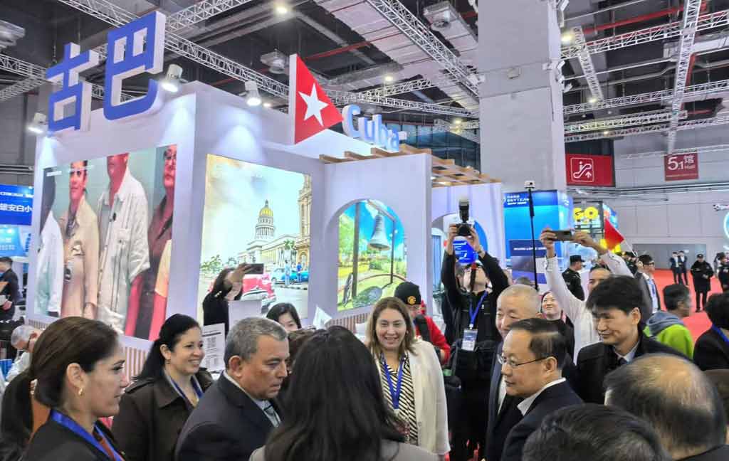 China y Cuba afianzan nexos en turismo durante feria de Shanghái China y Cuba afianzan nexos en turismo durante feria de Shanghái
