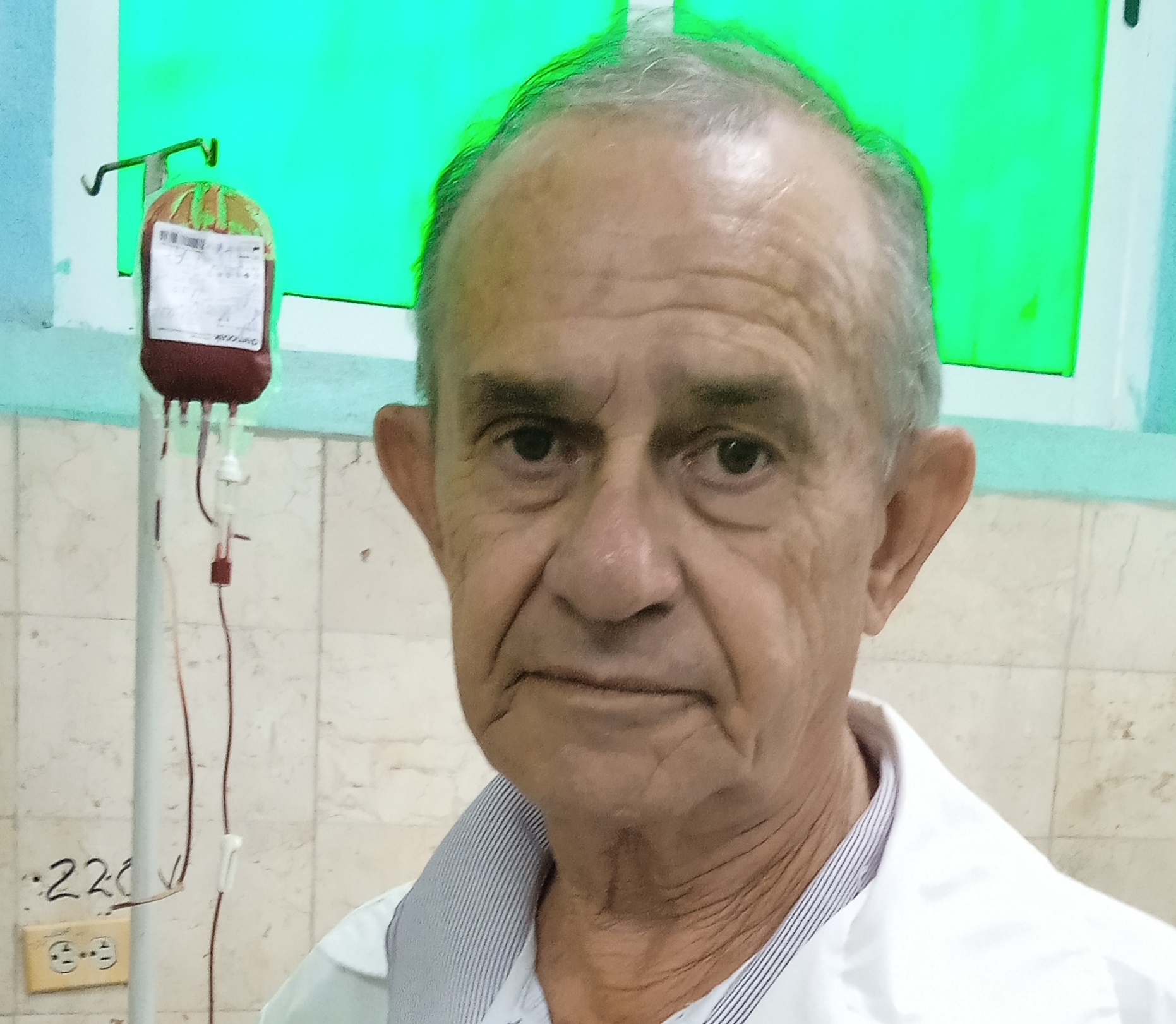 Erase un microscopio a un hombre aferrado Erase un microscopio a un hombre aferrado