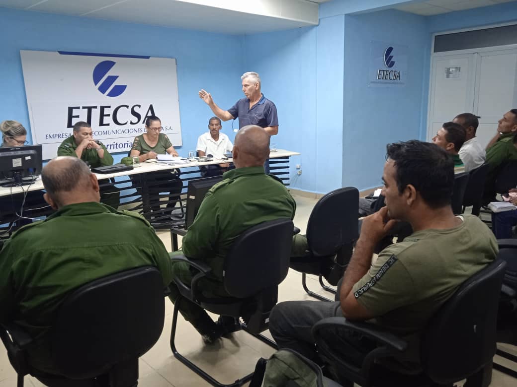 Bandas asociadas a Rafael pueden ocasionar inundaciones Bandas asociadas a Rafael pueden ocasionar inundaciones