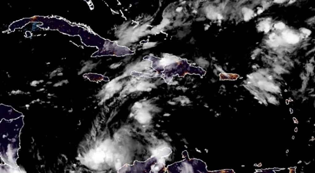 A punto de formarse depresión tropical en centro del mar Caribe A punto de formarse depresión tropical en centro del mar Caribe