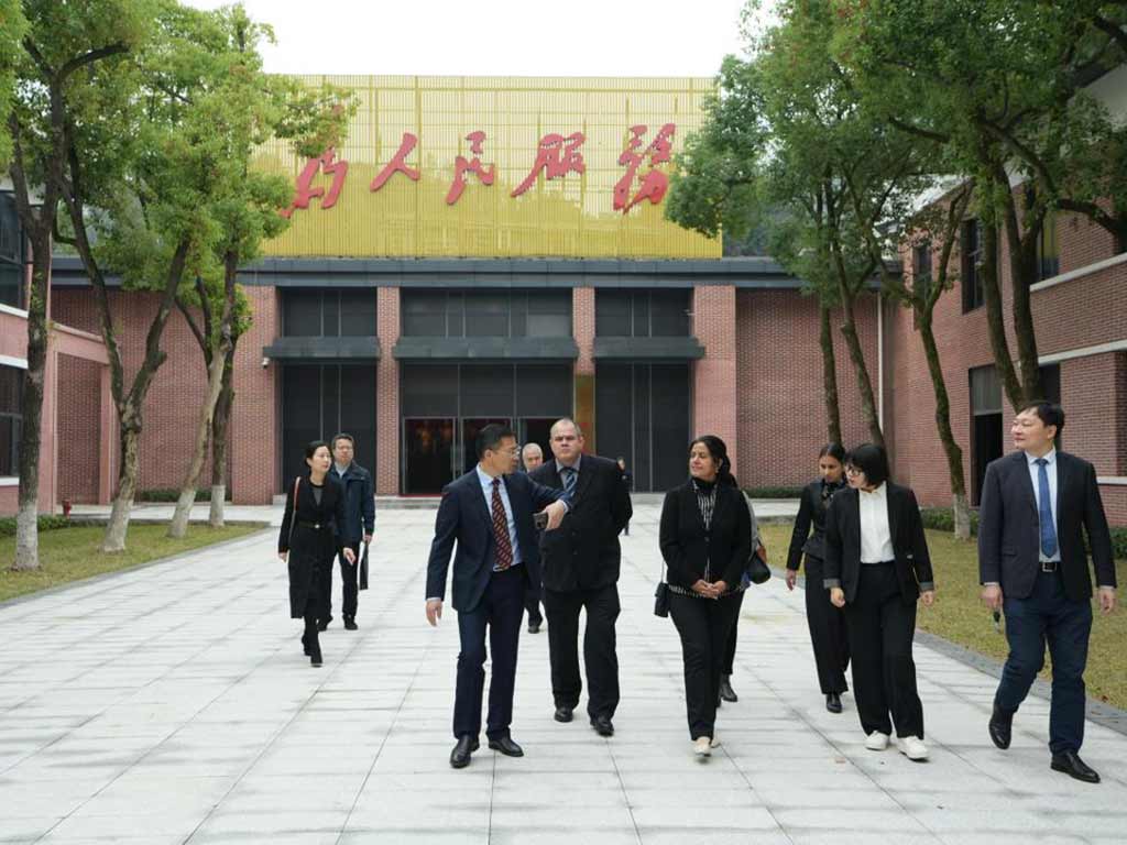 China y Cuba amplían cooperación educativa e intercambio científico China y Cuba amplían cooperación educativa e intercambio científico