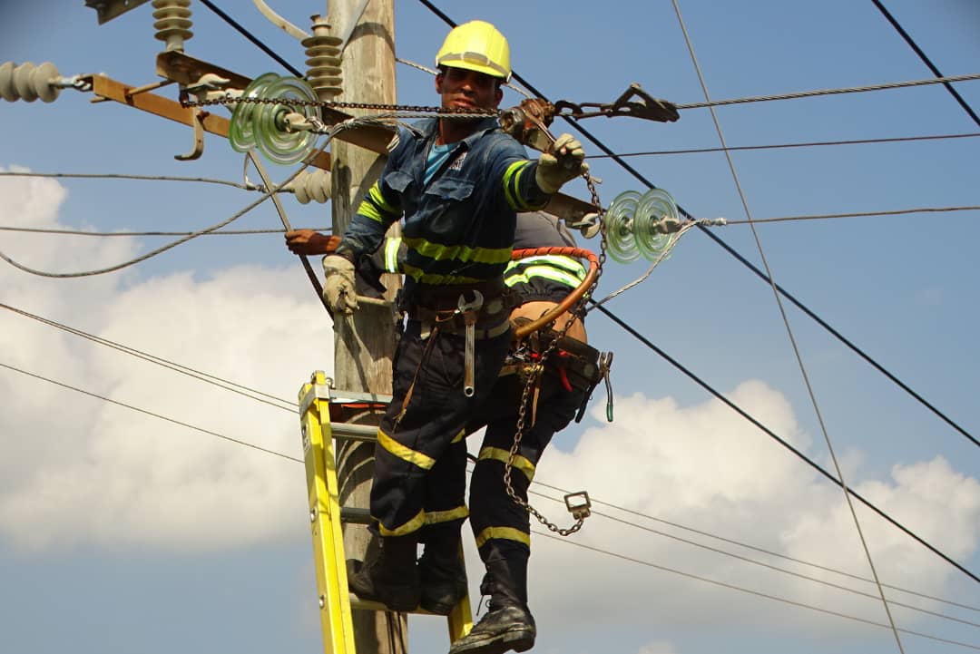 Desarrollarán acto nacional por el Día del trabajador eléctrico en Granma