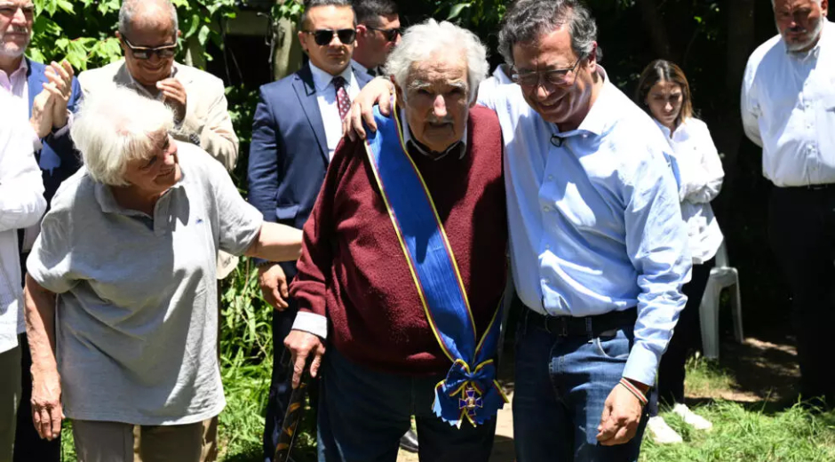 Lula y Petro condecoran a Mujica en Uruguay