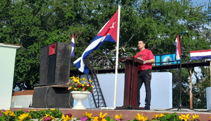 Manzanilleros conmemoran aniversario 66 de la Revolución (+fotos)
