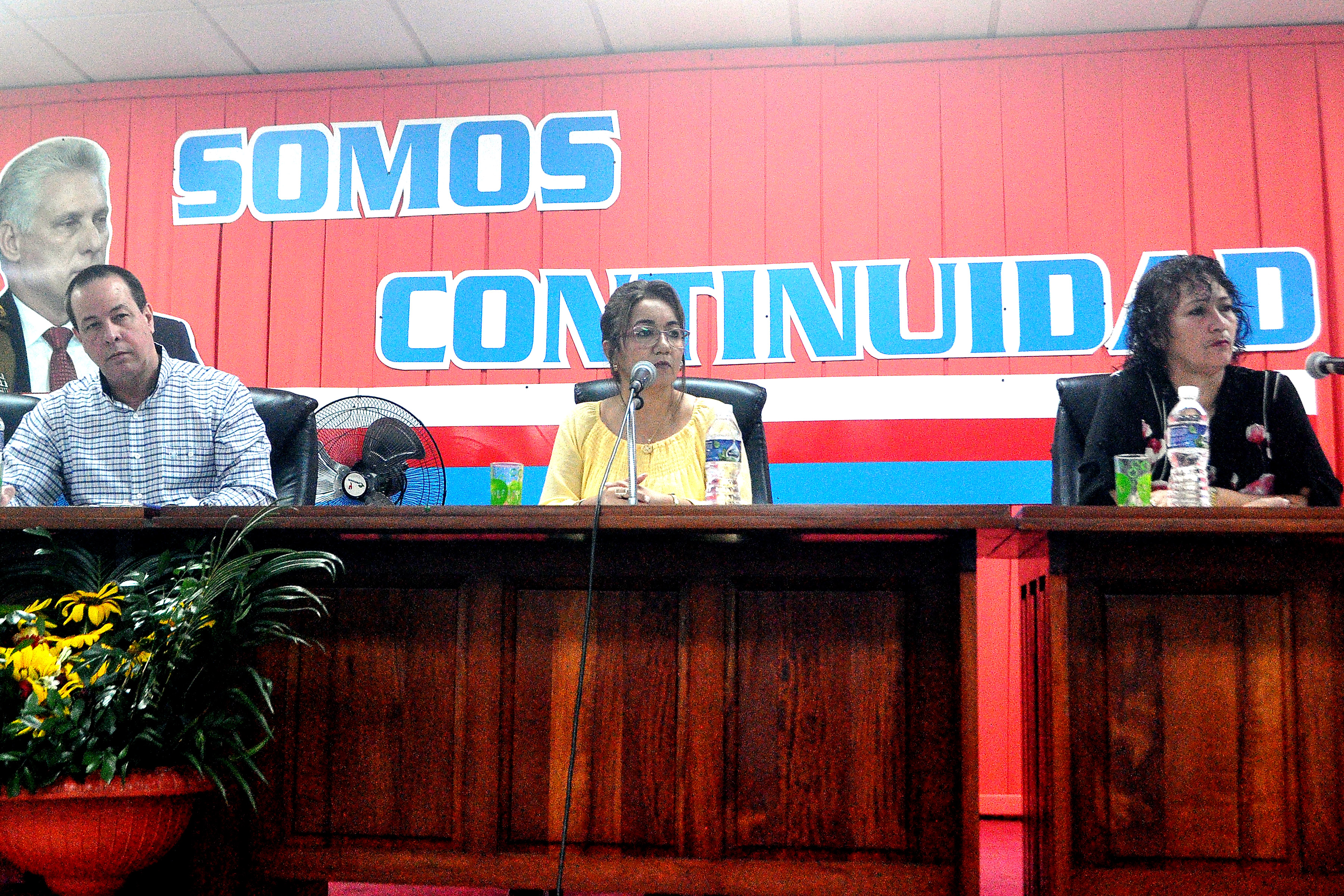 Dirigentes de Salud Pública analizan labor de Granma en 2024 Dirigentes de Salud Pública analizan labor de Granma en 2024
