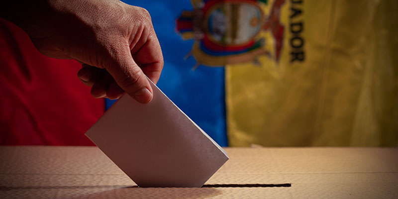 Ecuador en campaña electoral, encuestas cruzadas Ecuador en campaña electoral, encuestas cruzadas