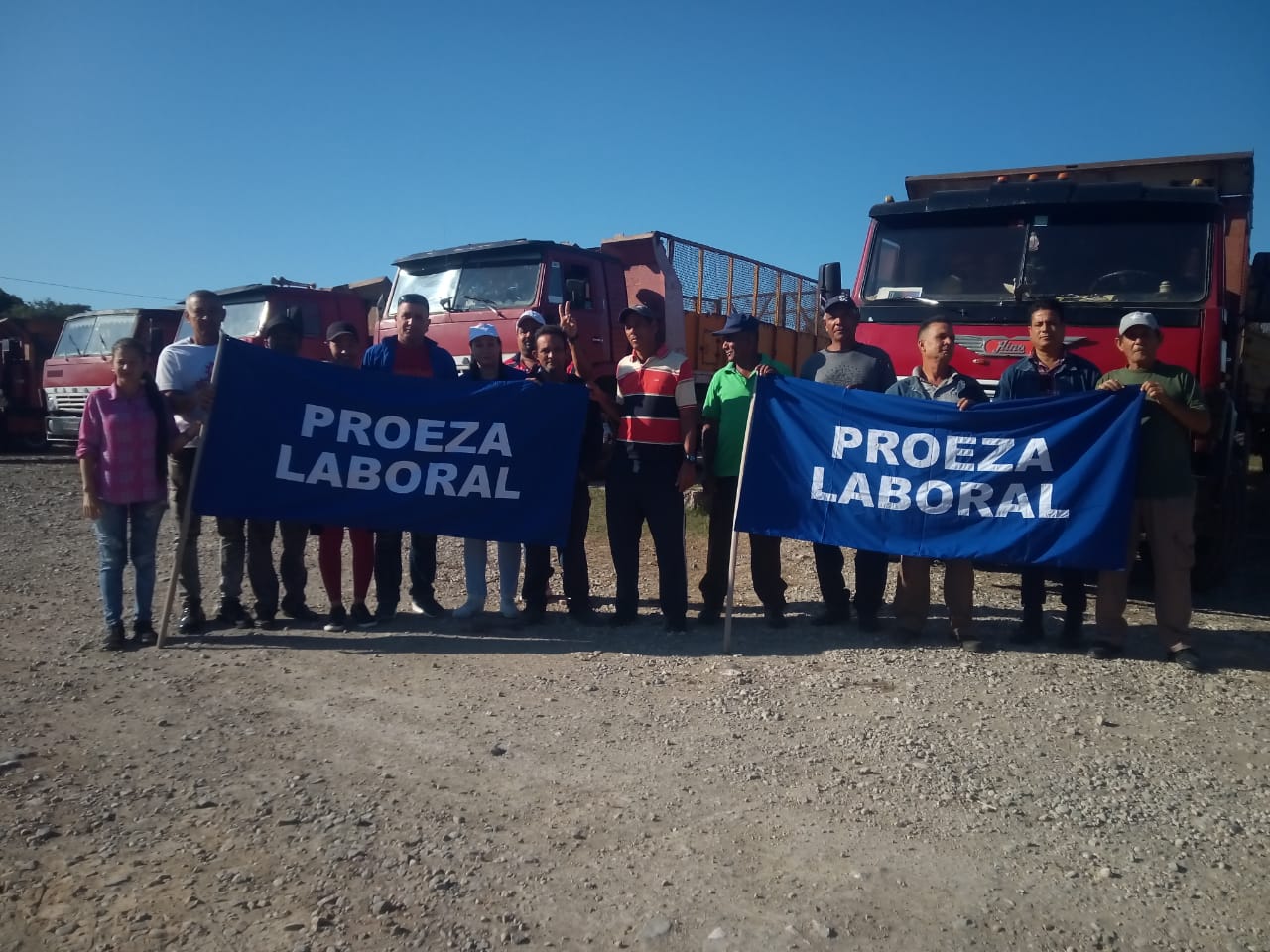 Confieren bandera Proeza Laboral a colectivos azucareros granmenses Confieren bandera Proeza Laboral a colectivos azucareros granmenses