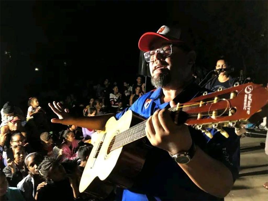 Eduardo Sosa, un cantautor cubano comprometido con la comunidad Eduardo Sosa, un cantautor cubano comprometido con la comunidad