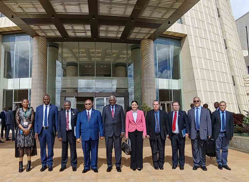 Zimbabwe y Cuba abogan por elevar lazos parlamentarios Zimbabwe y Cuba abogan por elevar lazos parlamentarios