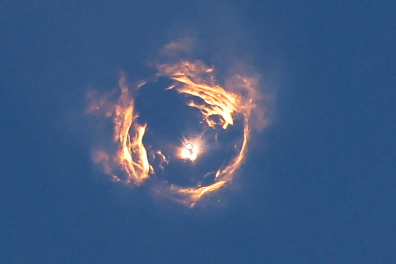 Luz inusual en el cielo obedece a explosión del cohete Starship durante su séptima prueba de vuelo (+ video) Luz inusual en el cielo obedece a explosión del cohete Starship durante su séptima prueba de vuelo (+ video)
