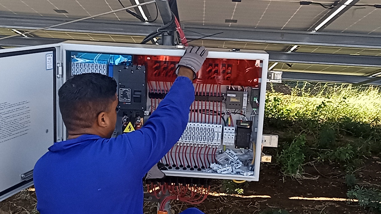 Ejecución del parque solar Fotovoltaico La Sabana, de Bayamo, al 92 por ciento