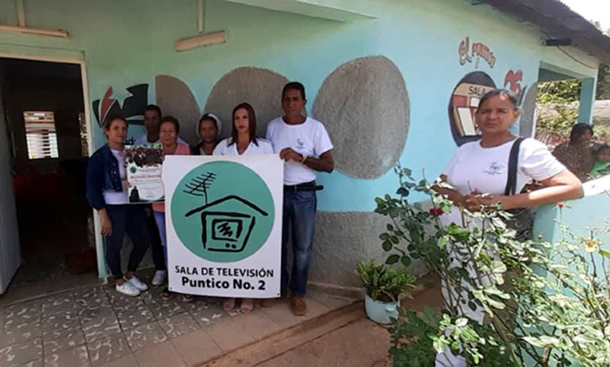 Celebran en Campechuela aniversario del Programa nacional de Salas de Televisión Celebran en Campechuela aniversario del Programa nacional de Salas de Televisión